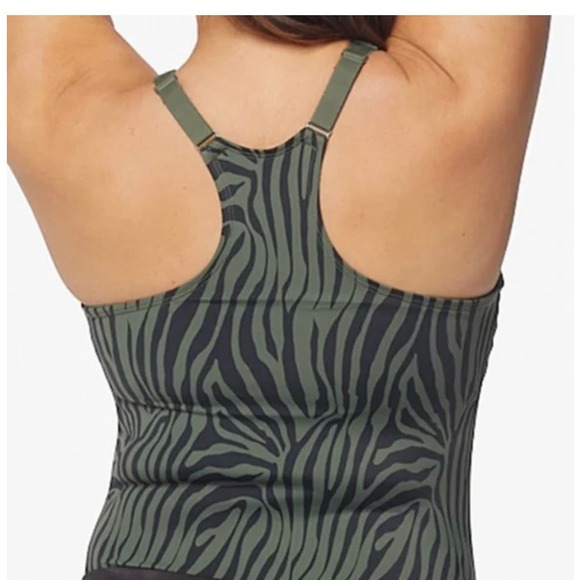 Ruby Ribbon Workout Top - Picture 3 of 6